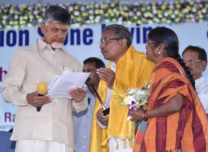 బసవతారకం క్యాన్సర్ హాస్పిటల్ శంకుస్థాపనలో బాలయ్య, చంద్రబాబు దంపతులు