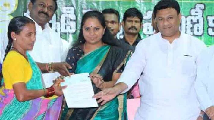 Nizamabad MP Kavitha distributing financial assistance cheques for OBC communities Nizamabad MP Kavitha distributing financial assistance cheques for OBC communities