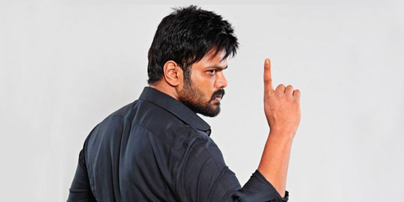 ''మన వీరులకు ఎక్కడా రక్షణ లేదు. ఈ దాడి ఎంతో బాధకి గురి చేస్తోంది. దీనికి కారకులైన వారికి శిక్షించాలని డిమాండ్ చేస్తున్నాను'' అంటూ మంచు మనోజ్ ట్వీట్ చేశారు.