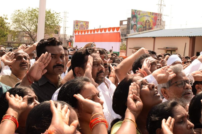 దేశంలో మూడో అతి పెద్ద జాతీయ పతాక కరీంనగర్ లోనే...