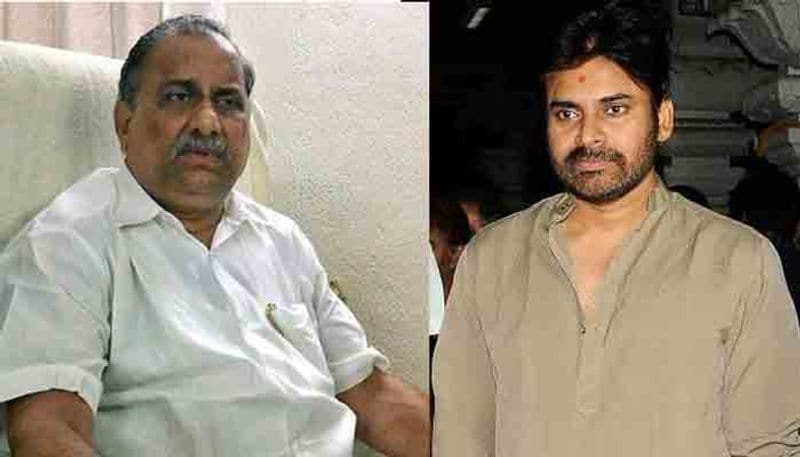 ముద్రగడ పద్మనాభం టీడీపీకి కలిసి వచ్చిందనే చెప్పాలి. టీడీపీ కాపు నేతలు ముందుండి పోరాటం చేయడానికి చంద్రబాబు మాత్రమే కాకుండా జనసేన పవన్ కల్యాణ్ ఊతమిచ్చే అవకాశం ఉంది. జగన్ మీద పోరాటానికి ఇదే సరైన ఆయుధంగా చంద్రబాబు భావిస్తూ ఉండవచ్చు. కాపు రిజర్వేషన్ల కల్పన తన వల్ల కాదని చెప్పిన నేపథ్యంలో తమ ప్రభుత్వ హయాంలో తాము చేసిన నిర్ణయాన్ని ముందుకు తెచ్చి చంద్రబాబు జగన్ ను ఇరకాటంలో పెట్టే అవకాశం ఉంది.