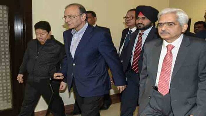 RBI to Give Rs 28,000 Crore to Govt As Interim Dividend RBI to Give Rs 28,000 Crore to Govt As Interim Dividend