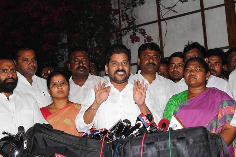 ఈడీ విచారణకు హాజరైన రేవంత్ రెడ్డి