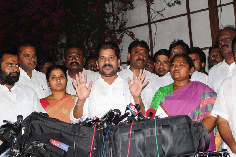 ఈడీ విచారణకు హాజరైన రేవంత్ రెడ్డి