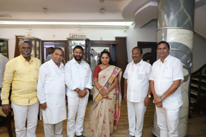 ఎంపీ కవితను కలిసిన తెలంగాణ నూతన మంత్రులు