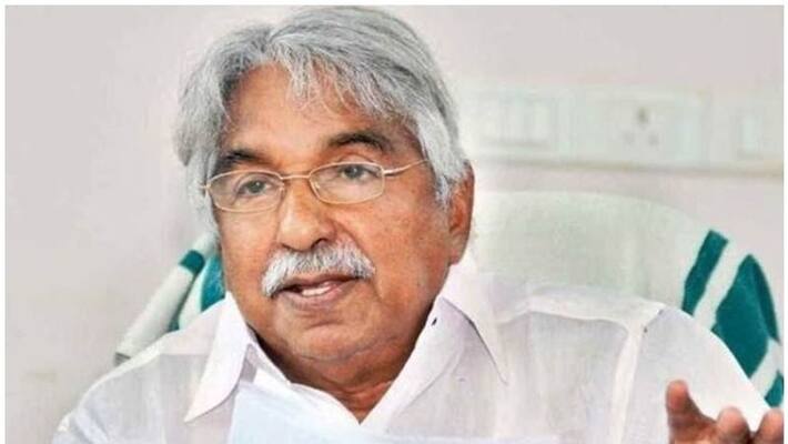 Oommen Chandy says chief minister should tolerate criticism Oommen Chandy says chief minister should tolerate criticism