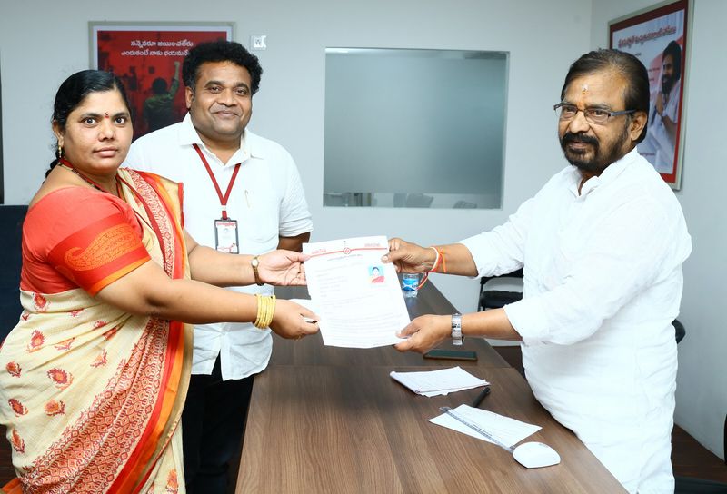 పాలనలో జవాబుదారీతనం, బడుగు బలహీనవర్గాల సంక్షేమం శ్రీ పవన్ కల్యాణ్ గారి సిద్ధాంతాలు ద్వారానే సాధ్యమవుతాయని వారు విశ్వసిస్తున్నారు.
