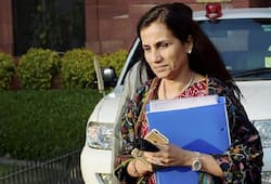 Cbi issued lookout circular against ex. icici chief Chanda Kochar to give loan Videocon