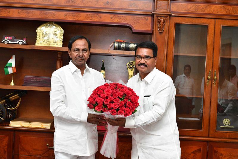 కేసీఆర్తో కొప్పుల కుటుంబం భేటీ