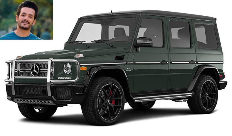 అఖిల్ తనకు వచ్చిన రెమ్యునరేషన్ తో Benz G63 అనే కారుని కొన్నాడు. దీని ఖరీదు రూ.2.6 కోట్లు