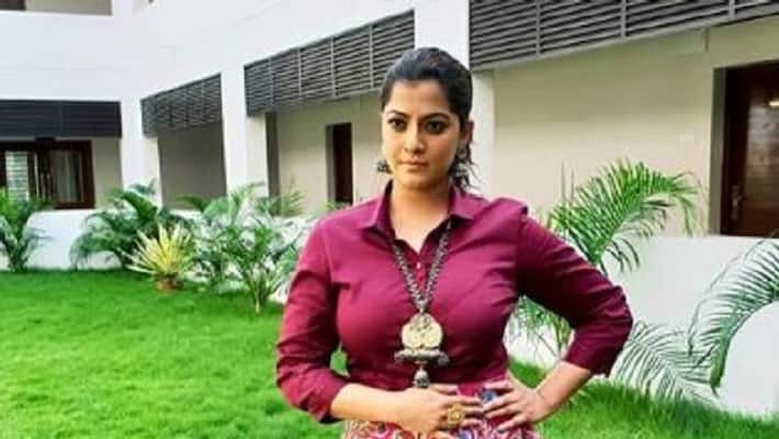Multilingual Actress Vara Lakshmi to act in kannada film Ranam Multilingual Actress Vara Lakshmi to act in kannada film Ranam