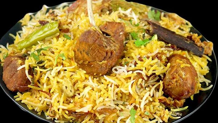 Tamil Nadu: Mutton biryani served as prasadam at Muniyandi temple festival Tamil Nadu: Mutton biryani served as prasadam at Muniyandi temple festival