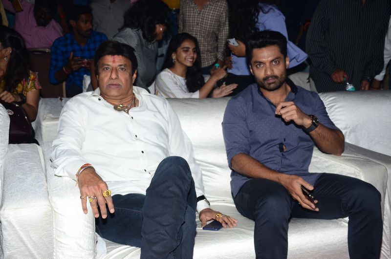 118 ప్రీ రిలీజ్ ఈవెంట్ ఫొటోస్ (తారక్ - బాలకృష్ణ )