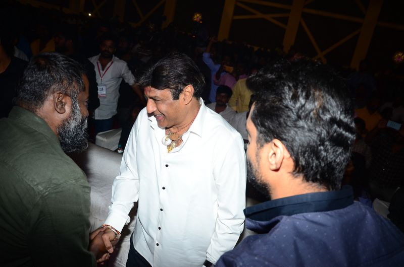 118 ప్రీ రిలీజ్ ఈవెంట్ ఫొటోస్ (తారక్ - బాలకృష్ణ )