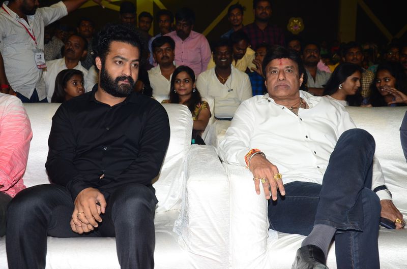 118 ప్రీ రిలీజ్ ఈవెంట్ ఫొటోస్ (తారక్ - బాలకృష్ణ )