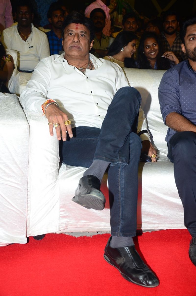 118 ప్రీ రిలీజ్ ఈవెంట్ ఫొటోస్ (తారక్ - బాలకృష్ణ )