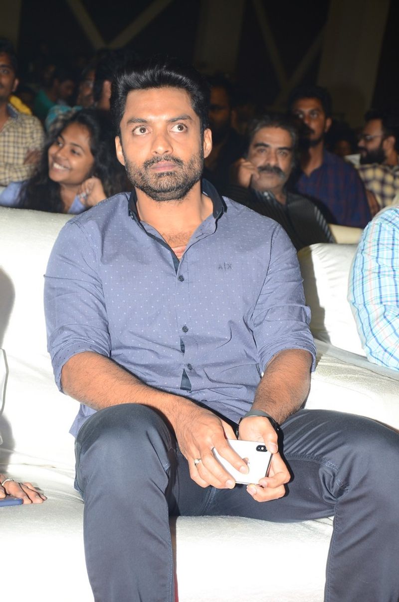118 ప్రీ రిలీజ్ ఈవెంట్ ఫొటోస్ (తారక్ - బాలకృష్ణ )