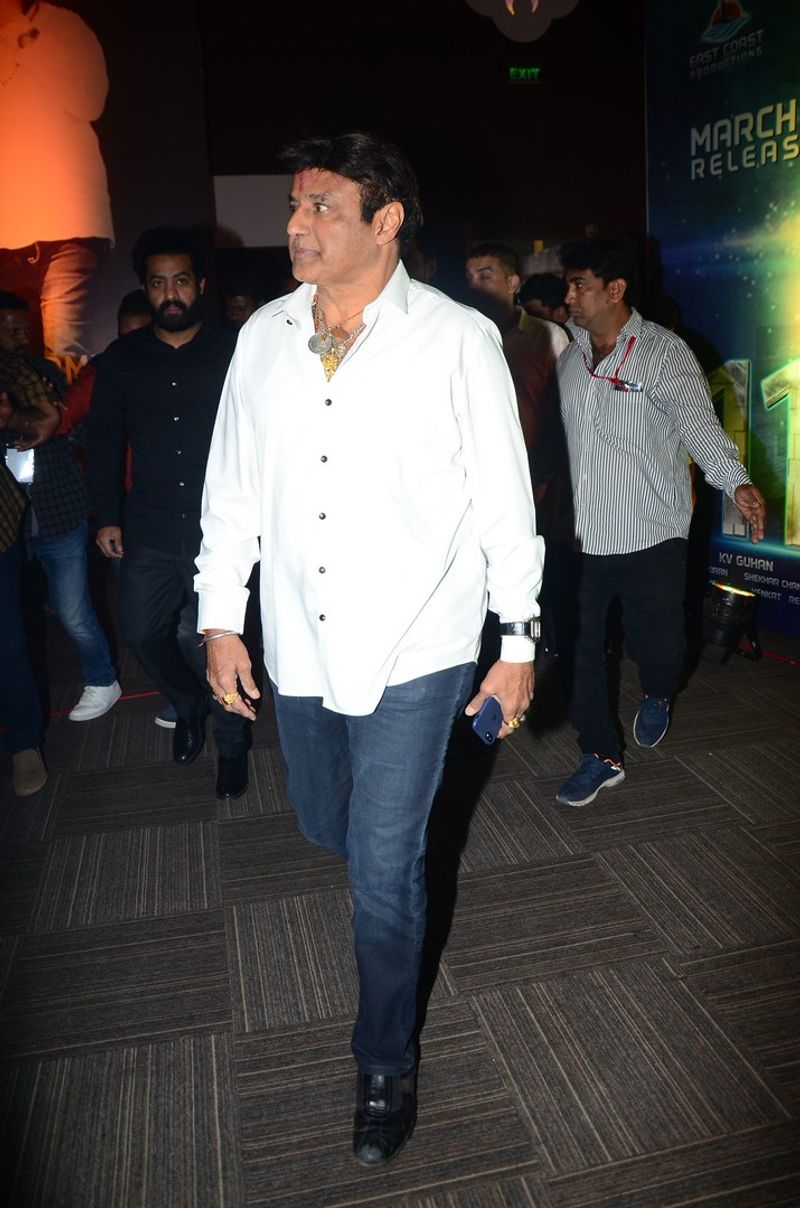 118 ప్రీ రిలీజ్ ఈవెంట్ ఫొటోస్ (తారక్ - బాలకృష్ణ )