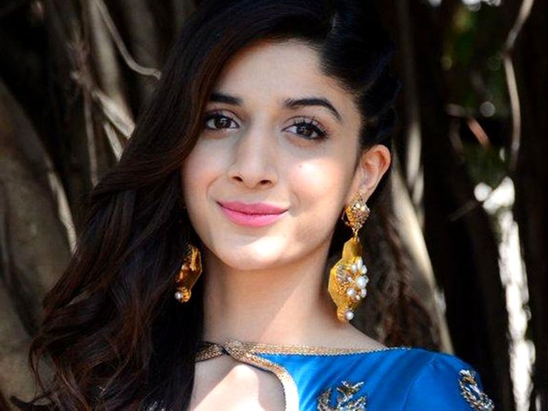 మవ్ర హొకేన్ - నటి