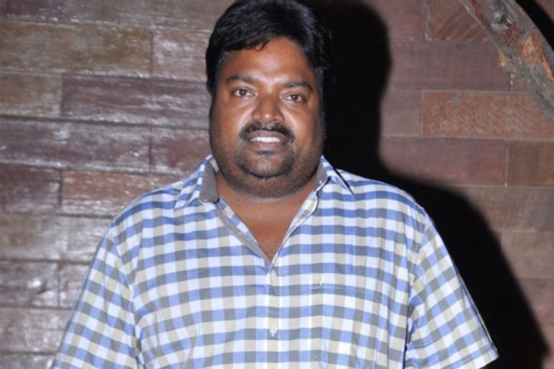 మెహర్ రమేష్: ఆంద్రవాలా కథను కన్నడలో చేసి బాక్స్ ఆఫీస్ హిట్ అందుకున్న రమేష్ బిల్లాతో బాగానే పాపులర్ అయ్యాడు. కానీ శక్తి, షాడో సినిమాల ప్లాప్స్ అతనికి మరో అఫర్ రాకుండా చేశాయి.
