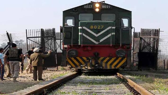 Pakistan suspends Samjhauta Express train service Pakistan suspends Samjhauta Express train service