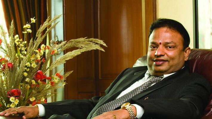 producer isari ganesh fined 10 lakhs by chennai high court producer isari ganesh fined 10 lakhs by chennai high court