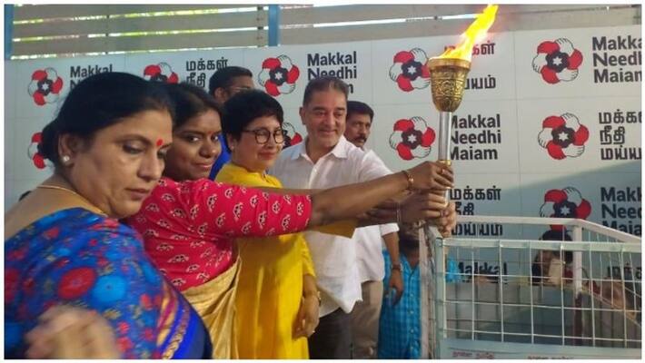 Actress Sripriya campaign in Puduchery Actress Sripriya campaign in Puduchery