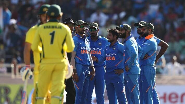 Marcus Stoinis suffers fractured thumb unlikely for final ODI against India Marcus Stoinis suffers fractured thumb unlikely for final ODI against India