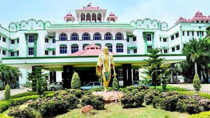 Cannot be ordered as a medical emergency declaration... madurai high court Cannot be ordered as a medical emergency declaration... madurai high court