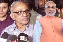 Astrologer Dwarakanath blesses Kumaraswamy Modi next Prime Minister video