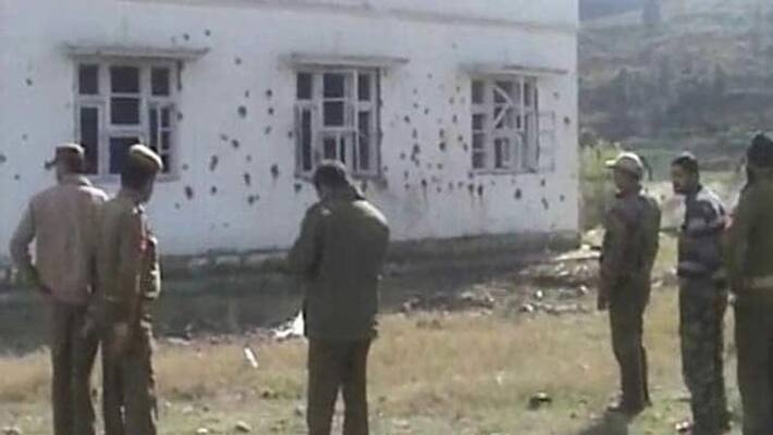 Pakistani troops shell LoC trade centre narrow escape for nearly 400 Pakistani troops shell LoC trade centre narrow escape for nearly 400