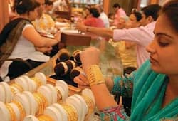 Gold price may slash soon, gold buyer should wait