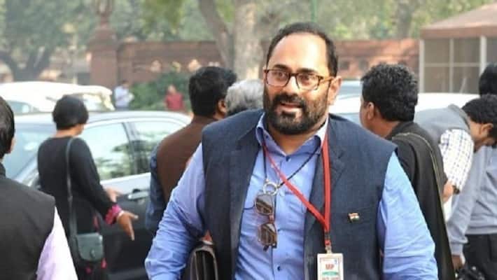 Parliament passes Aadhaar amendment bill BJP MP Rajeev Chandrasekhar and Shiv Pratap Parliament passes Aadhaar amendment bill BJP MP Rajeev Chandrasekhar and Shiv Pratap