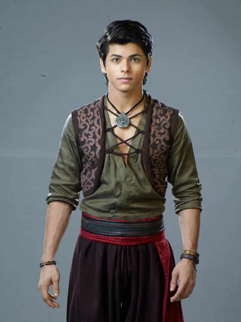 Siddharth Nigam: Holi is the time of fun and frolic, eating and celebrating the festival together with family and friends. The real happiness of this day is in spending time with your loved ones, eliminating loneliness and making your lives colourful. So, I usually celebrate Holi with my family and friends and since I love Gujiya, I get all in to help my mom make this delicious sweet. Also, on the day of Holi, I love putting colour on everyone- Siddharth Nigam, Aladin: Naam Toh Suna Hoga