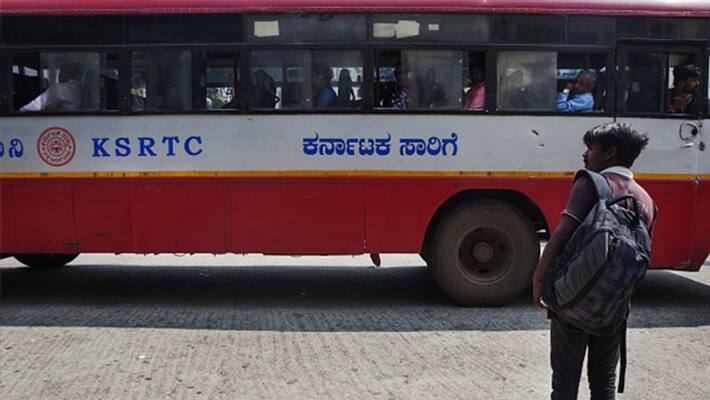 KSRTC bus fall into Lake in cikkaballapura bagepalli snr KSRTC bus fall into Lake in cikkaballapura bagepalli snr