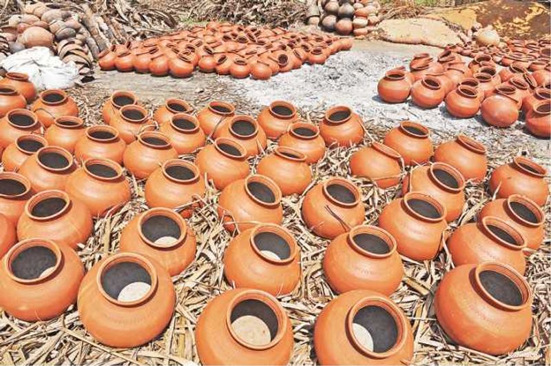 ಮಡಕೆಯಲ್ಲಿ ಬೇಯಿಸುವ ಮೊದಲು, ಅದನ್ನು ನೀರಿನಲ್ಲಿ ಅದ್ದಿ 15-20 ನಿಮಿಷಗಳ ಕಾಲ ಇರಿಸಿ. ನಂತರ ಒಣಗಿಸಿ ಅದರಲ್ಲಿ ಬೇಯಿಸಿ ಆನಂದಿಸಿ. ಜೊತೆಗೆ ಆರೋಗ್ಯವನ್ನು ಹೆಚ್ಚಿಸಿ. 