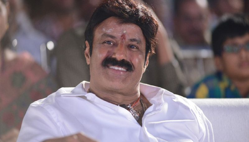 ఎన్టీఆర్ బయోపిక్ డిజాస్టర్ అనంతరం హిట్ కొట్టాలని కసిమీద ఉన్న బాలకృష్ణ సీనియర్ డైరెక్టర్ కెఎస్. రవికుమార్ డైరెక్షన్ లో ఒక సినిమా చేస్తున్నాడు. ఈ సినిమా కూడా సంక్రాంతి బరిలో నిలవనుంది.