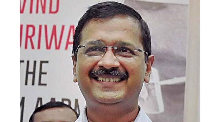 arvind kejriwal does not invite any party leaders for swearing ceremony arvind kejriwal does not invite any party leaders for swearing ceremony