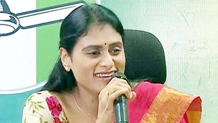 ys sharmila starts bus yatra in tadepalli ys sharmila starts bus yatra in tadepalli