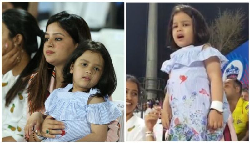 Ziva dhoni cross nearly 2 million fan followers in social media