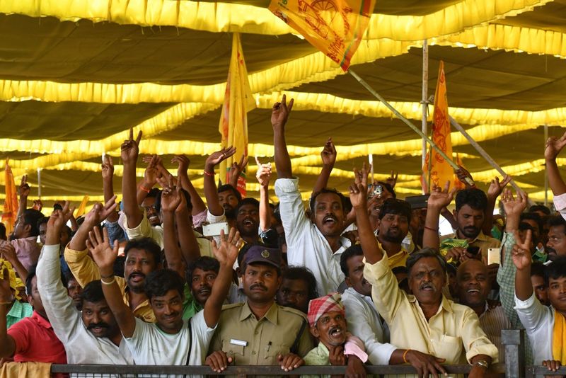 AP CM Chandrababu Naidu Participated in Election Campaign Public Meeting at Ananthapuram