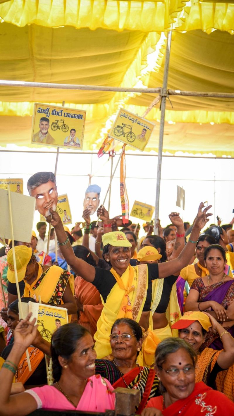 AP CM Chandrababu Naidu Participated in Election Campaign Public Meeting at Puttaparthi