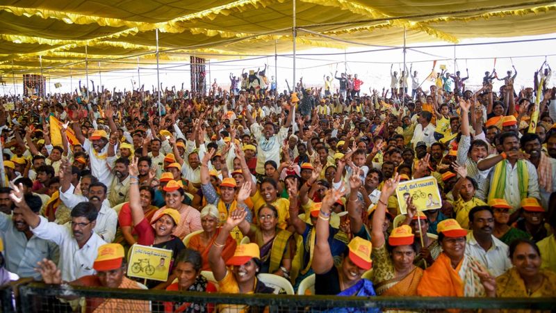 AP CM Chandrababu Naidu Participated in Election Campaign Public Meeting at Puttaparthi