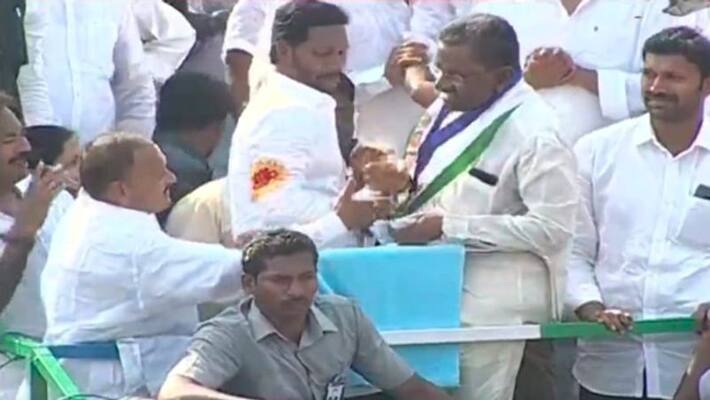 DL ravindra reddy shocking comments on jagan and chandrababu DL ravindra reddy shocking comments on jagan and chandrababu