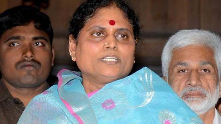 ys vijayamma hunger strike over ysrtp president ys sharmila arrest ys vijayamma hunger strike over ysrtp president ys sharmila arrest