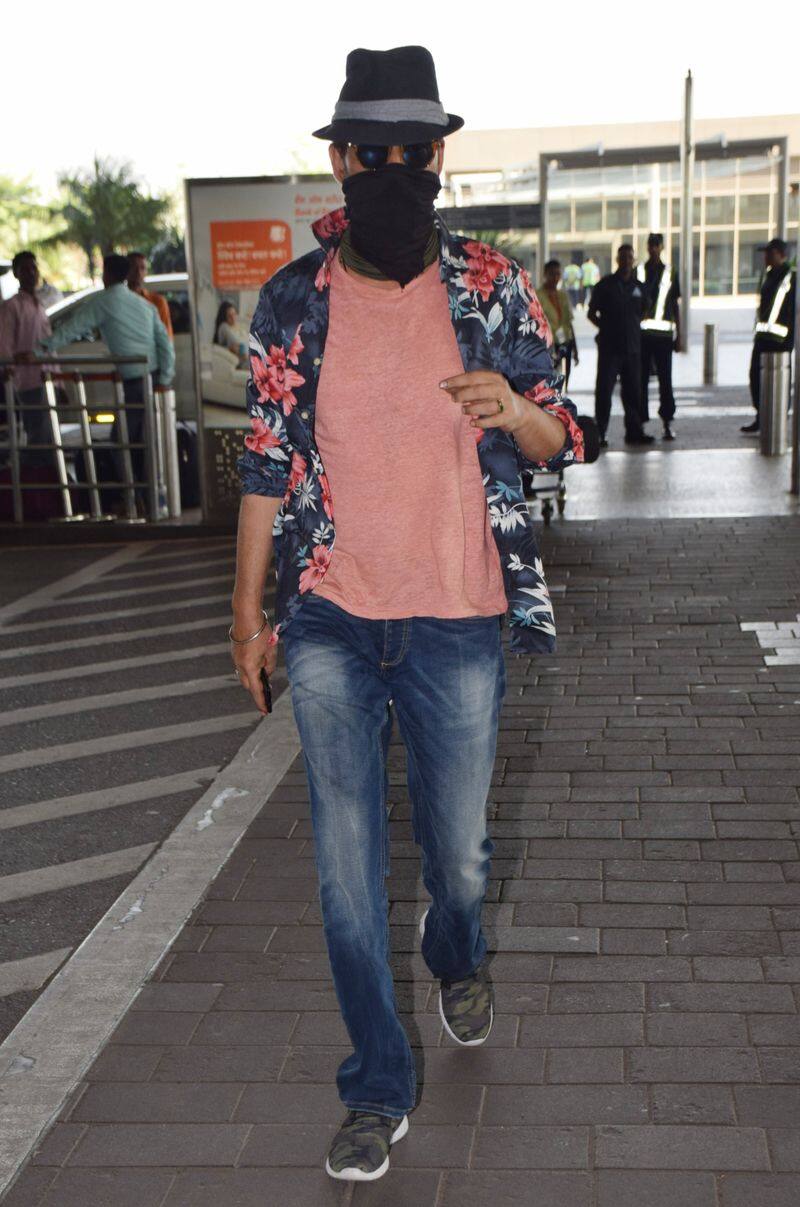 The 52-year-old actor had revealed last year in March that he was suffering from neuroendocrine tumour and has been away from the limelight since then. So, this masked appearance caused a great deal of excitement among his fans.