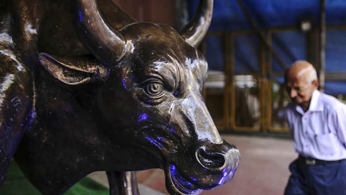 Sensex which is moving towards 63 thousand points bulls say that it will decrease in recession Sensex which is moving towards 63 thousand points bulls say that it will decrease in recession