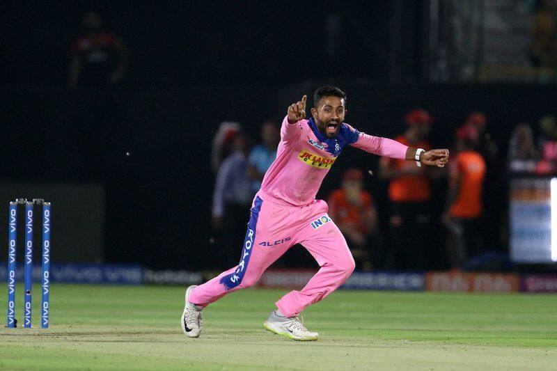 Karnataka and Rajasthan Royals leg-spinner Shreyas Gopal was the star of the day with the ball as he finished with figures of 3 for 12. Gopal got the big wickets of Virat Kohli and AB de Villiers with googlies which both the star batsmen failed to read.