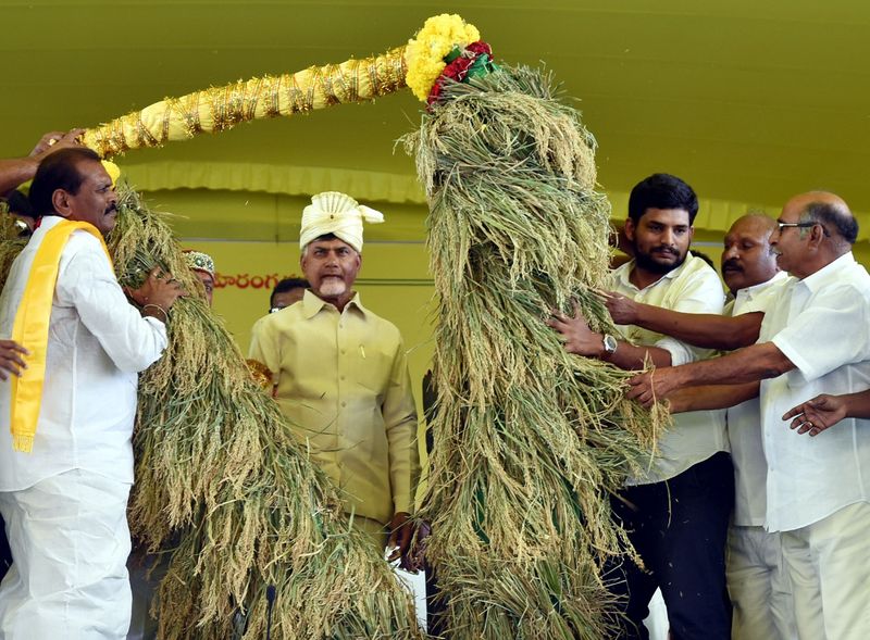 AP CM Chandrababu Naidu Participated in Election Campaign Public Meeting at Atmakur