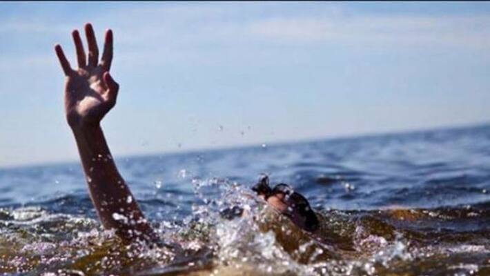 Student jumped into river found dead Student jumped into river found dead
